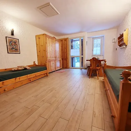 塞拉拉纳夫住处酒店