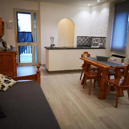 塞拉拉纳夫住处酒店 公寓 *