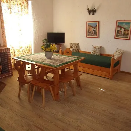 塞拉拉纳夫住处酒店 公寓 Ragalna